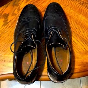 Size 13W Men’s Black Oxfords